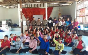 อบรมบรรยายพิเศษให้นักเรียน ของโรงเรียนบ้านสันสลี โดยสาระการป้องกันภัยจากการกราดยิงของคนร้าย วิ่ง ซ่อน สู้ ( ACTIVE SHOOTER )