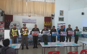 บรรยายพิเศษ การตรวจค้นตัวบุคคล-และการสังเกตุรถต้องสงสัยตลอดถึงสอดแทรกการป้องกันมิจฉาชีพทางสื่อไอที-แนวร่วมแจ้งเบาะแสต่างๆหรือข่าวสารแก่ทางราชการ