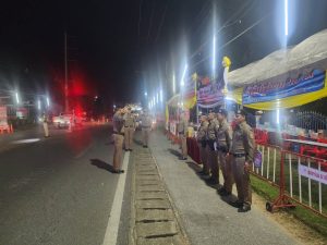 พล.ต.ต.ดุลเดชา. อาชวะสมิตตระกูล รอง ผบช.ภ.5 ได้มาตรวจเยี่ยมจุตรวจป้องกันและลดอุบัติเหตุทางถนน หน้า สภ.เวียงป่าเป้า